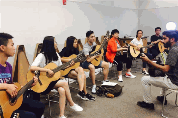 阳光吉他学校 阳光吉他学校