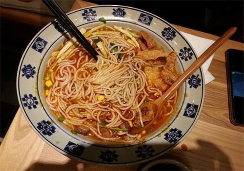 刀小蛮云南米线