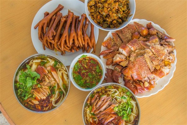 竹园卤鸡米线 竹园卤鸡米线